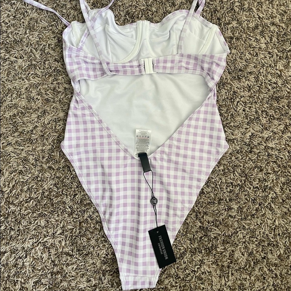 ASOS one piece swimsuit - Picture 5 of 5